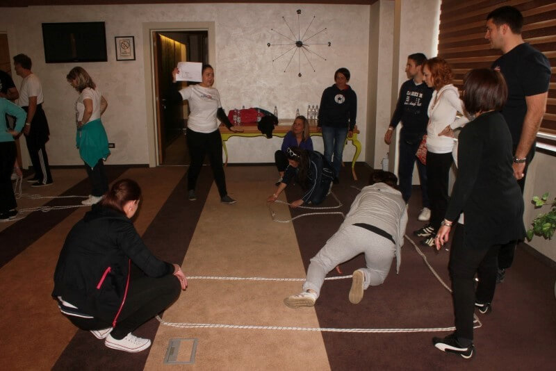 team building blindfold
