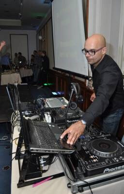 DJ