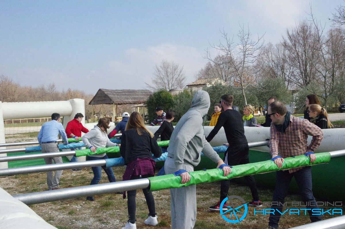 Team Building u Poreču - Ljudski stolni nogomet